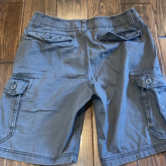 Old navy cargo shorts size 30 - Picture 6 of 7
